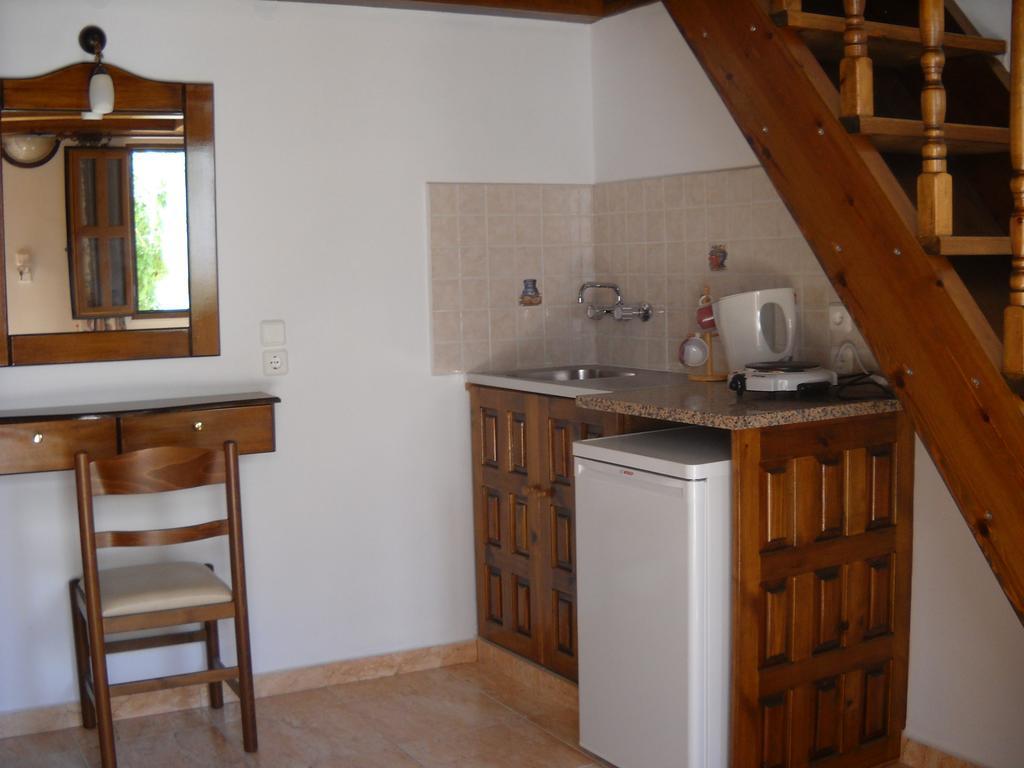 Lindos Center Studios Habitación foto